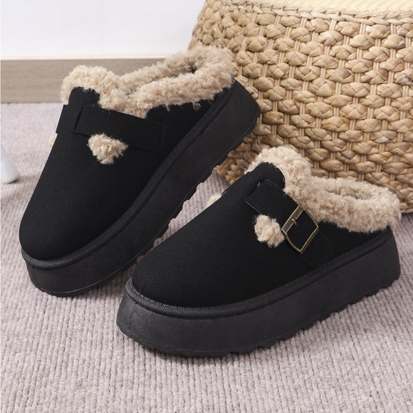 BOUTIQUE Faux Fur Shearling Thermal Fuzzy Buckle Platform Slippers, in Caramel - Picture 12 of 12